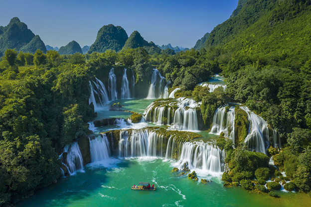 Ban Gioc Waterfall (Cao Bang)