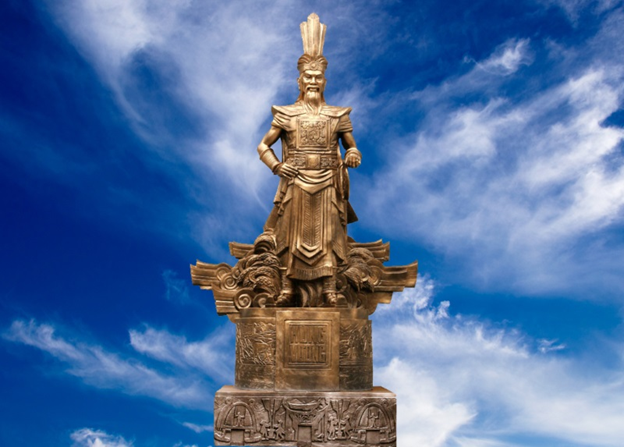 Statue of the mighty Hung King
