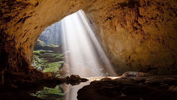 Son Doong Cave - The largest natural cave in the world