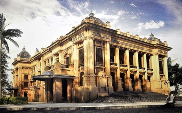 Hanoi Opera House is the place to organize major music programs of the country