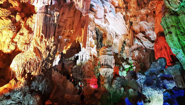 Thien Cung Cave