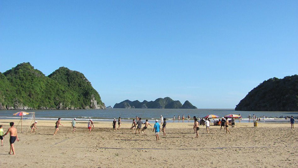 Tung Thu Beach