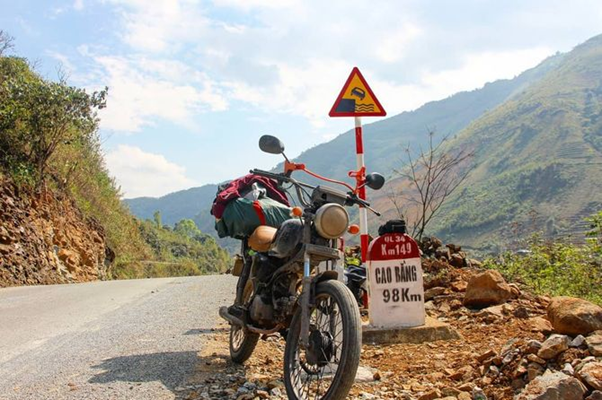 Travel to Cao Bang by motorbike