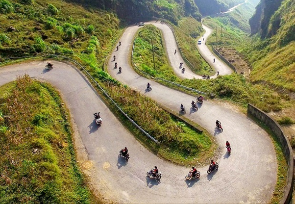 Traveling to Ha Giang by motorbike