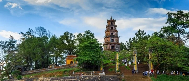 Thien Mu pagoda shines gently on the Perfume river, is a place for people to find peace and sightseeing