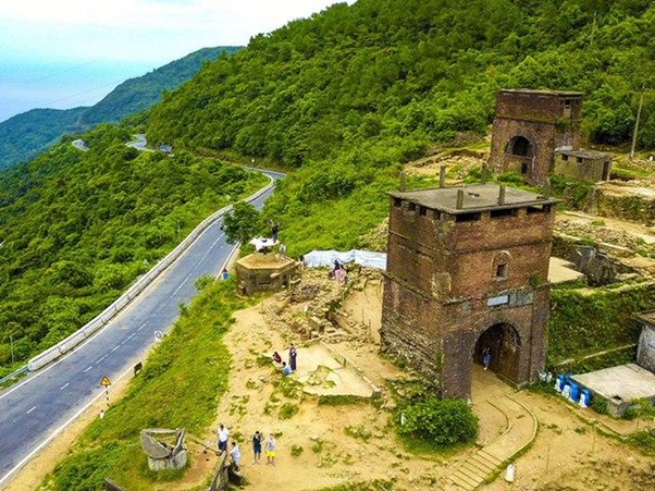 The Hai Van Pass road is always full of sights that make you overwhelmed, now you have more Hai Van Quan to check-in