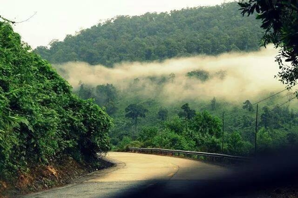 With a panoramic view from Pe Ker pass, this is also one of the tourist destinations of Hue that is regularly checked-in by 