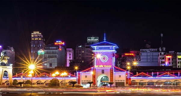 The beauty of Ben Thanh Market at nights makes it one of the must-try attractions in Ho Chi Minh City
