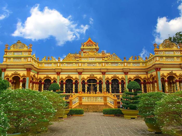 Vinh Trang Pagoda, Tien Giang