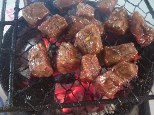 Foods in Nha Trang-Lac Canh's Grilled Beef