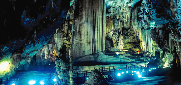 Exploring Phong Nha-Ke Bang National Park-Paradise Cave