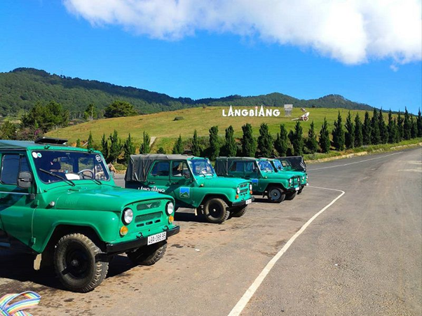 Conquering the top of Langbiang Da Lat mountain by Jeep