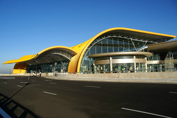 Lien Khuong Airport is 30 km from the city center