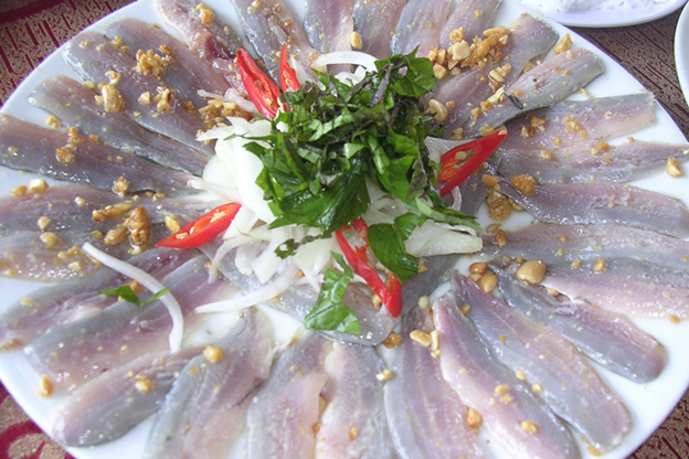 Phu Quoc Food -Raw herring salad (Gỏi cá trích)