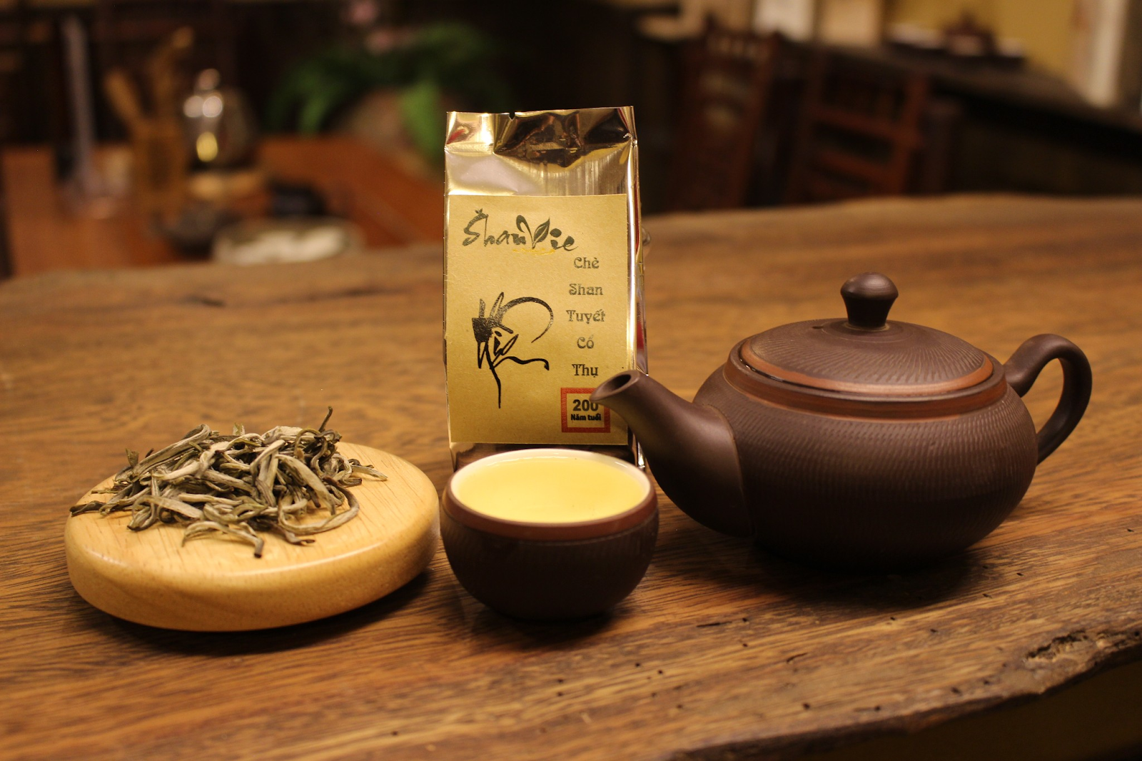 Tea are the must-try souvenirs from Vietnam